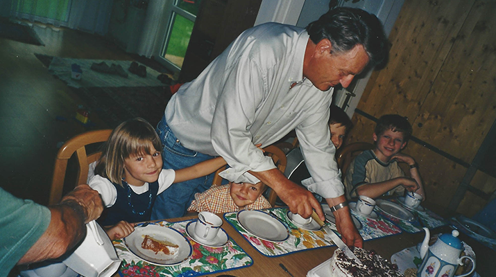 Diplomarbeit: Familie bedeutet Essen- Ein Familienkochbuch