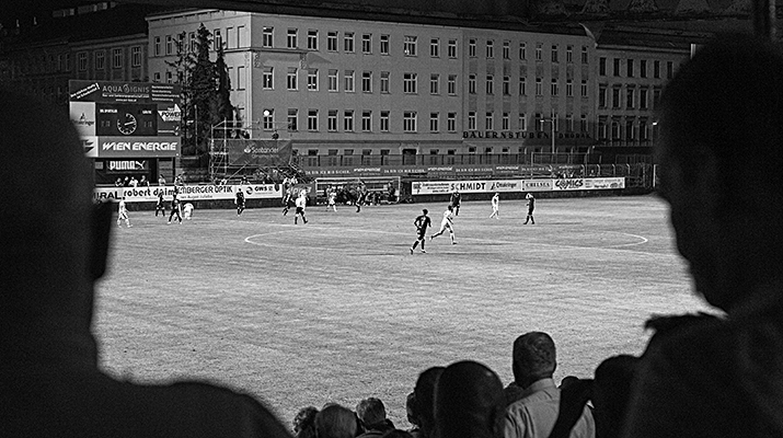 Diplomarbeit: Wo Fußball noch Fußball ist - Eine Dokumentation über den Wiener Sport-Club und dessen Fans
